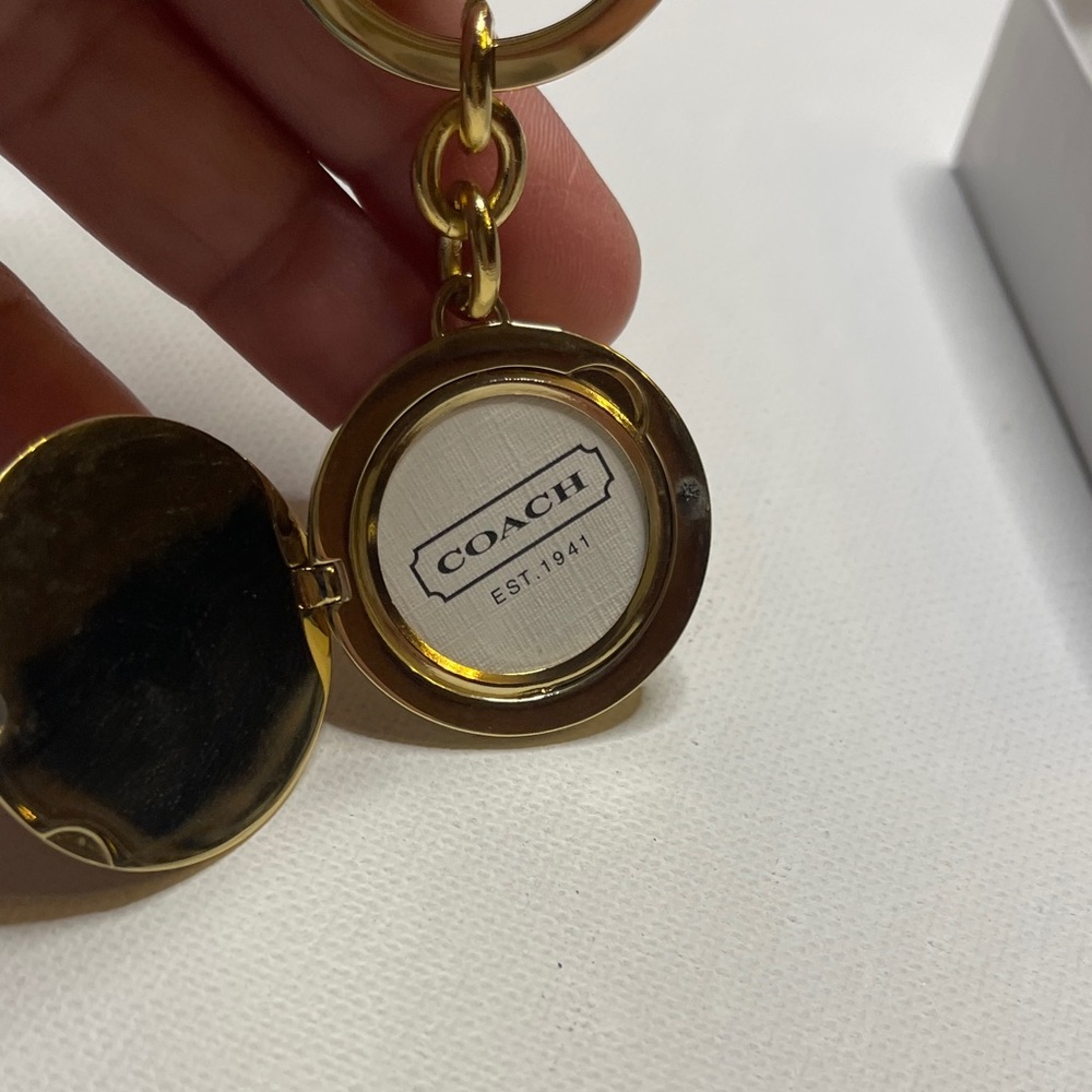 Coach Gold Leatherware Locket Key Holder - Picture 3 of 6